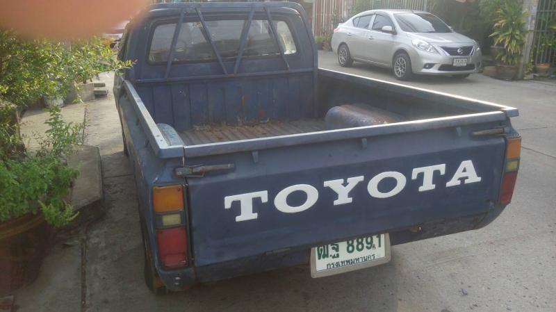 TOYOTA Hilux Single 1980