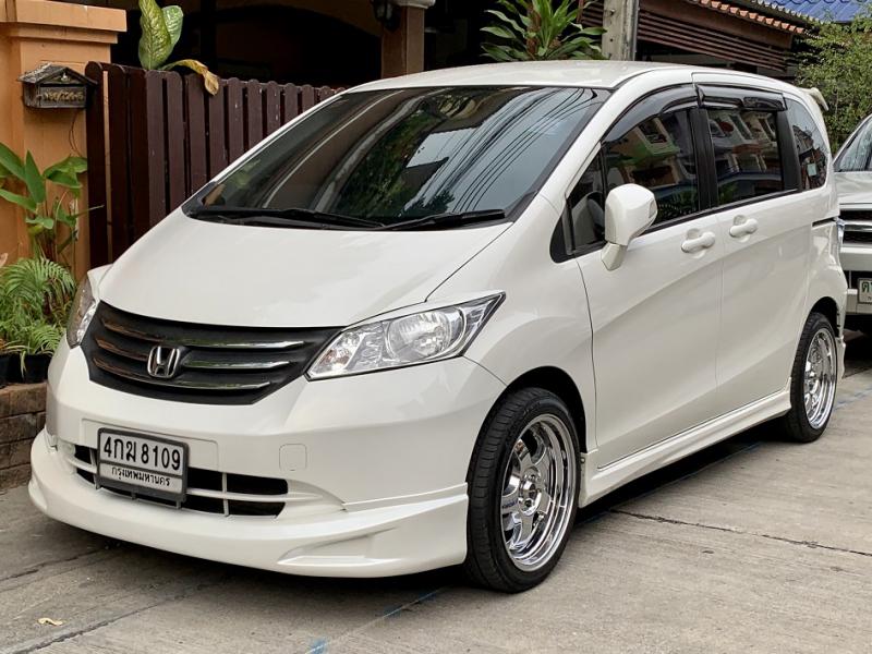 HONDA Freed 2011