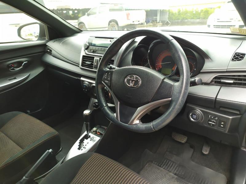 TOYOTA YARIS 1.2 G 2014