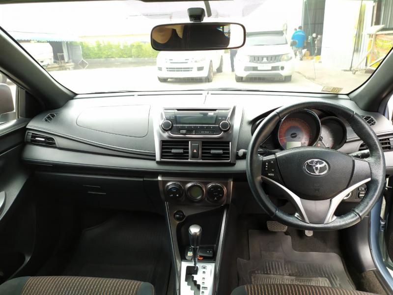 TOYOTA YARIS 1.2 G 2014