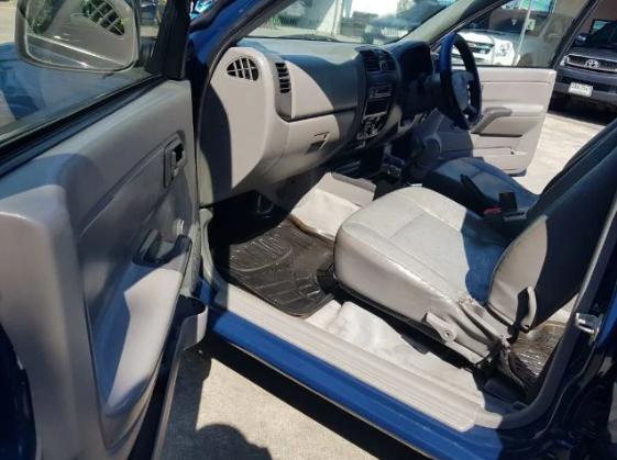 ISUZU D-MAX 4 ประตู 2500 d 2003