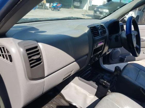 ISUZU D-MAX 4 ประตู 2500 d 2003