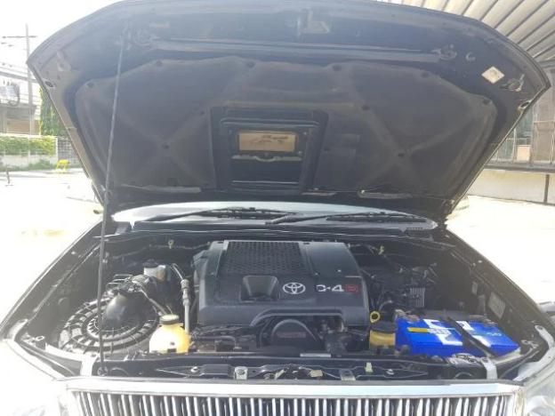 TOYOTA Fortuner 3.0v 4wd au 2005