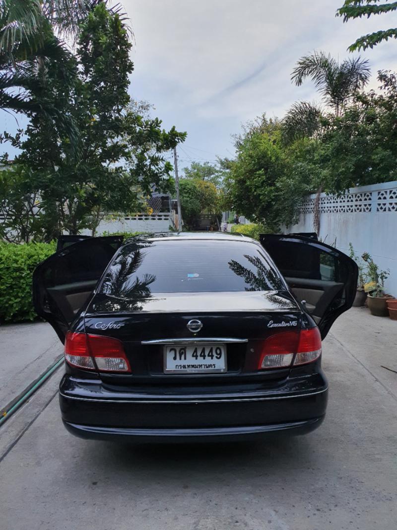NISSAN A33 2002
