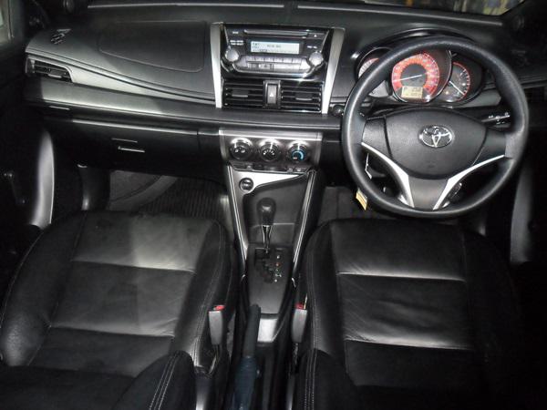 TOYOTA Yaris 2014