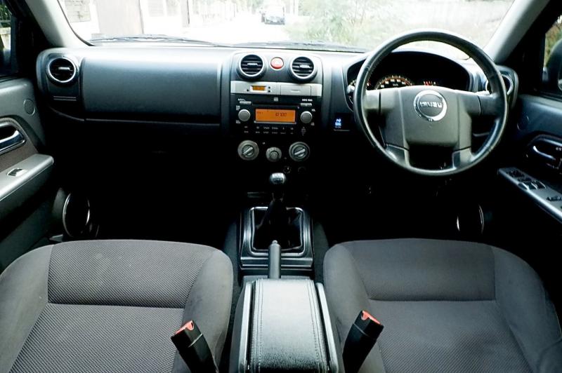 ISUZU D-MAX 2.5 SUPER PLAT 2011