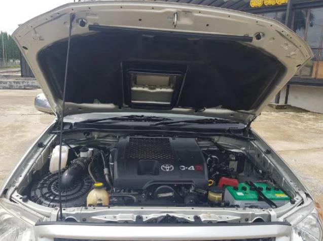 TOYOTA Vigo 4 ประตู 2.5E 2008