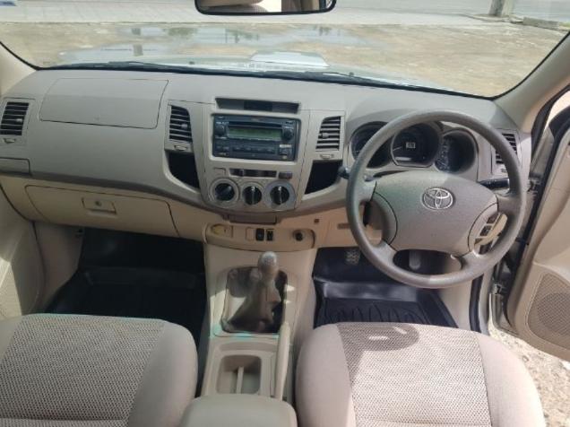 TOYOTA Vigo 4 ประตู 2.5E 2008