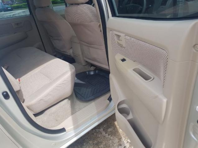 TOYOTA Vigo 4 ประตู 2.5E 2008