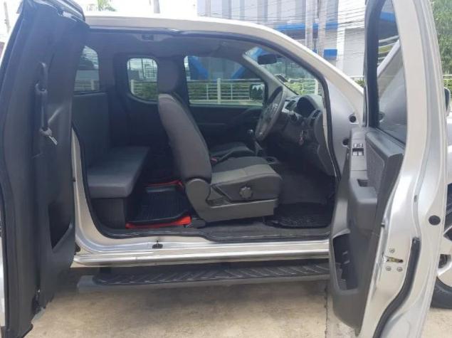 NISSAN Navara caliber 2.5LE 2013
