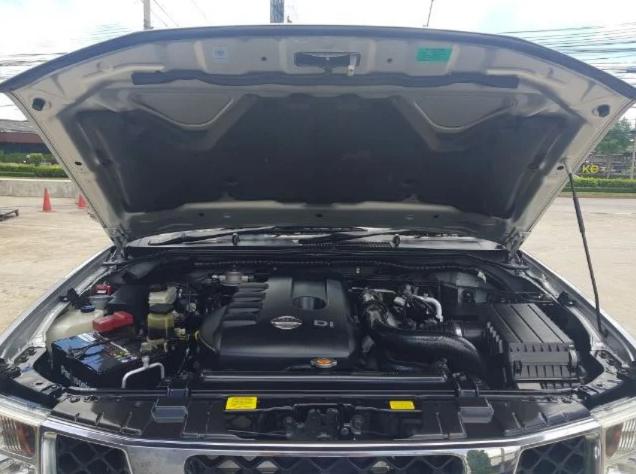 NISSAN Navara caliber 2.5LE 2013