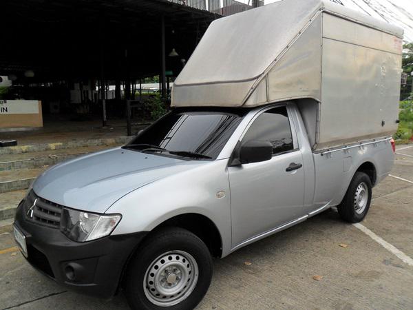 MITSUBISHI Triton 2012