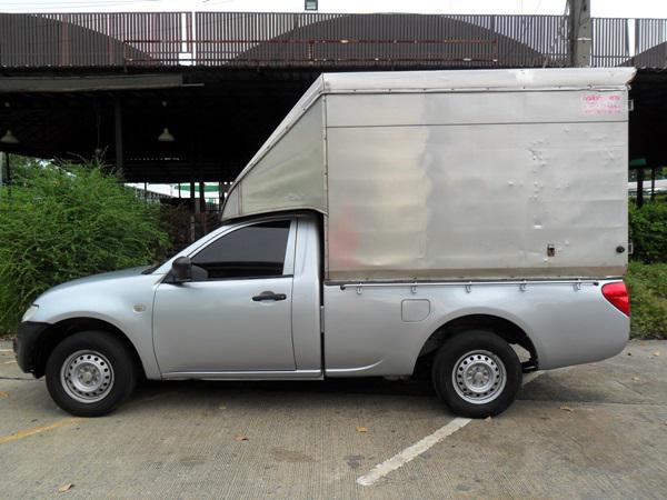 MITSUBISHI Triton 2012