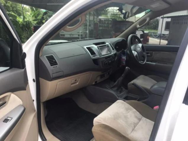TOYOTA Fortuner 2.5G vn-tur 2014
