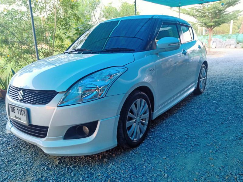 SUZUKI Swift 2012