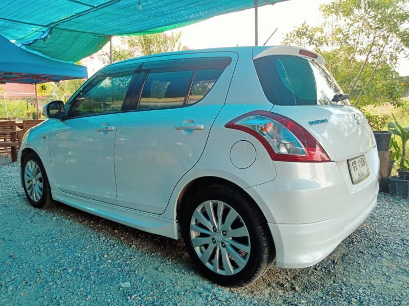 SUZUKI Swift 2012