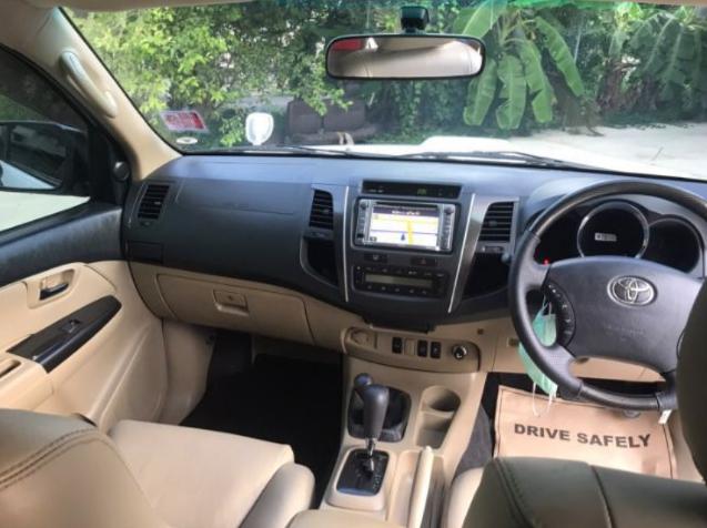 TOYOTA Fortuner 3.0v trd 4w 2011