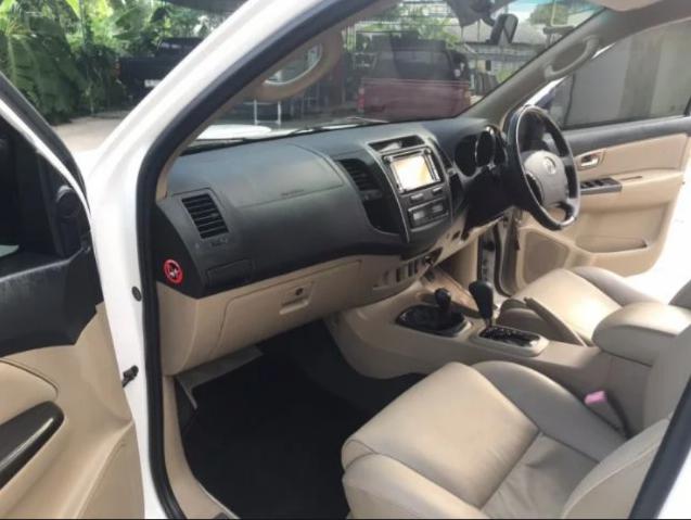 TOYOTA Fortuner 3.0v trd 4w 2011