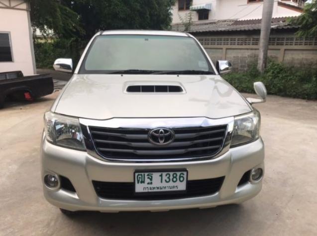 TOYOTA Hilux Vigo Champ 2.5 2011