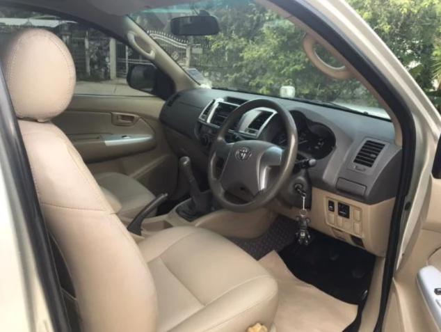 TOYOTA Hilux Vigo Champ 2.5 2011