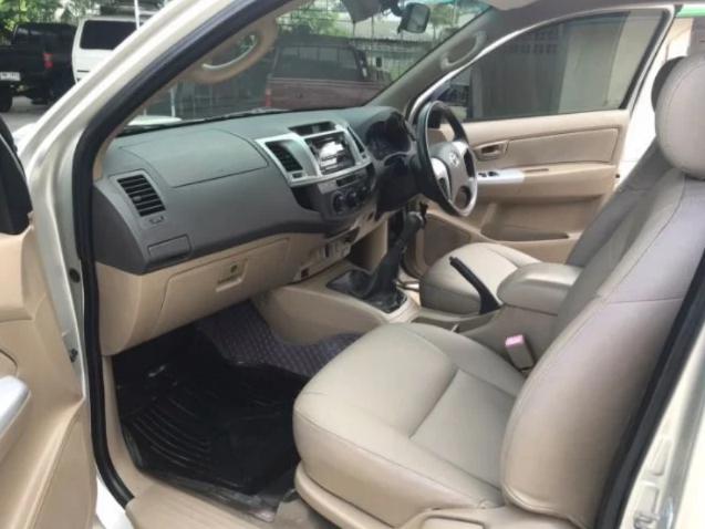 TOYOTA Hilux Vigo Champ 2.5 2011