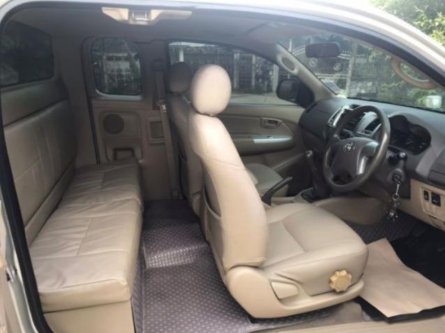 TOYOTA Hilux Vigo Champ 2.5 2011