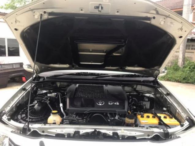 TOYOTA Hilux Vigo Champ 2.5 2011