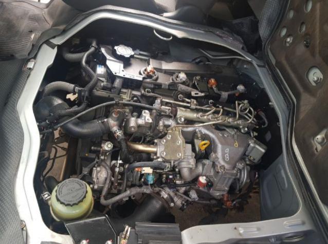 TOYOTA Commuter 3.0G mt 2014