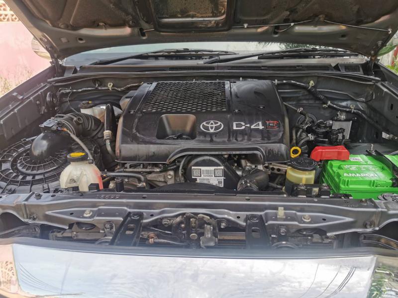 TOYOTA Hilux Vigo 3.0 G 2014