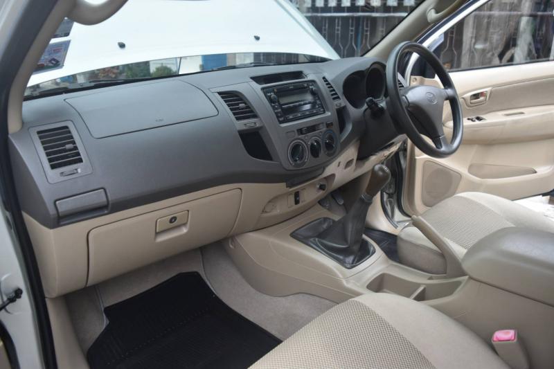 TOYOTA Vigo 2.5E Smart Cab 2011
