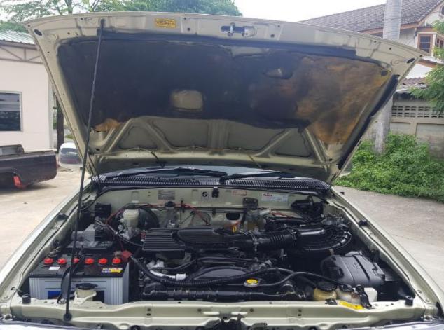 TOYOTA Hilux Sport Rider sr 2000