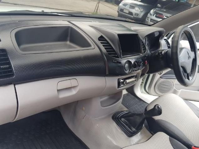 MITSUBISHI Triton 2.4 2014
