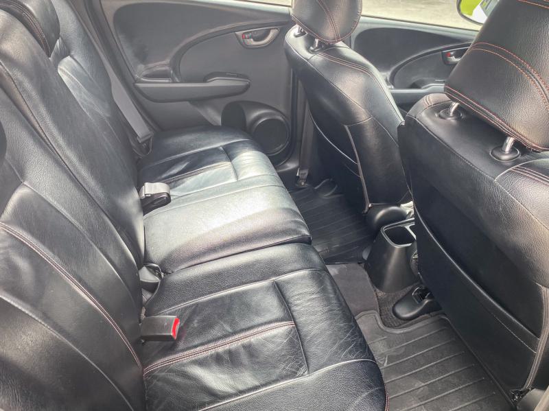 HONDA jazz 1.5 SV ตัวท็อป 2011