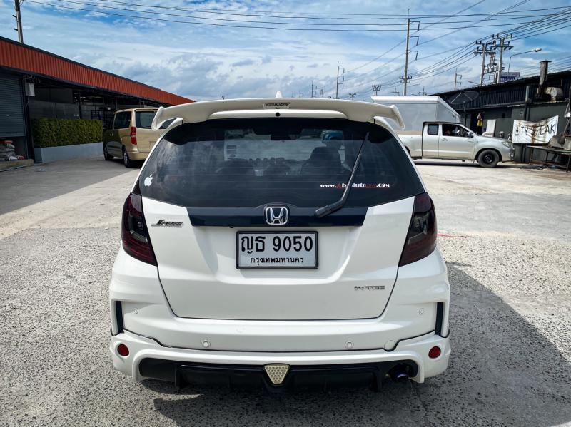 HONDA jazz 1.5 SV ตัวท็อป 2011