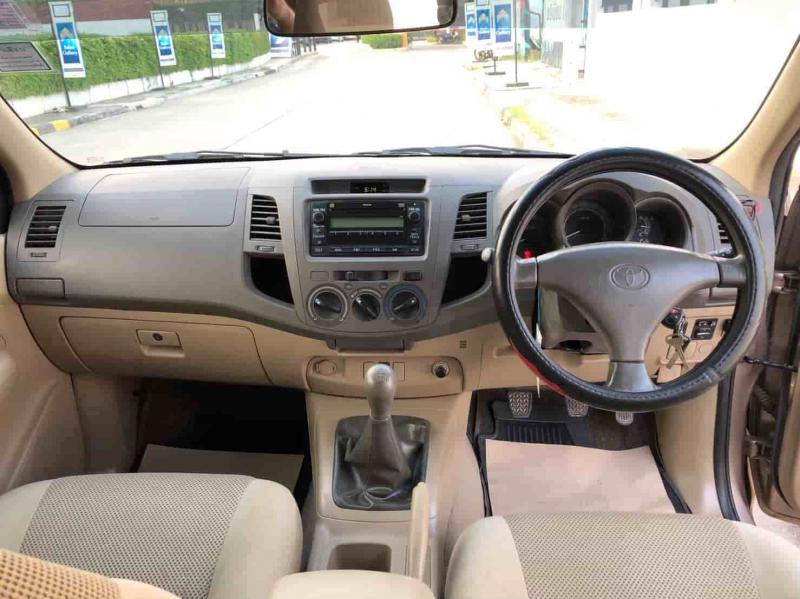 TOYOTA HILUX VIGO 2011