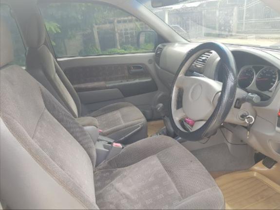 ISUZU Hi-Lander Ddi i-TEQ 2004