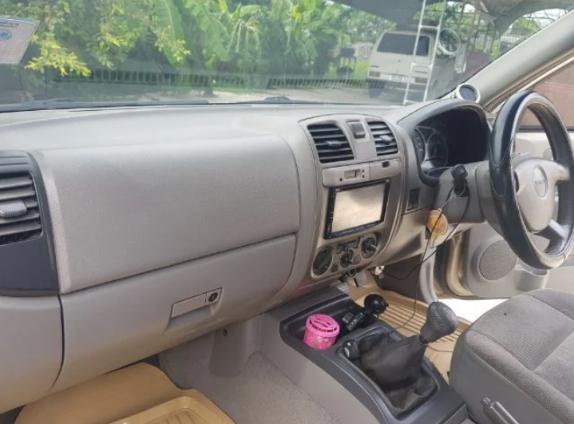 ISUZU Hi-Lander Ddi i-TEQ 2004