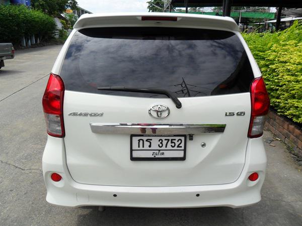 TOYOTA Avanza 2014