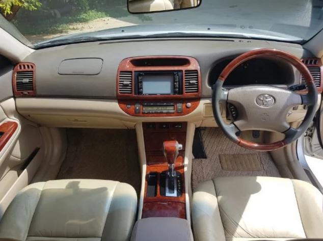 TOYOTA Camry 2.4 Q auto 2004