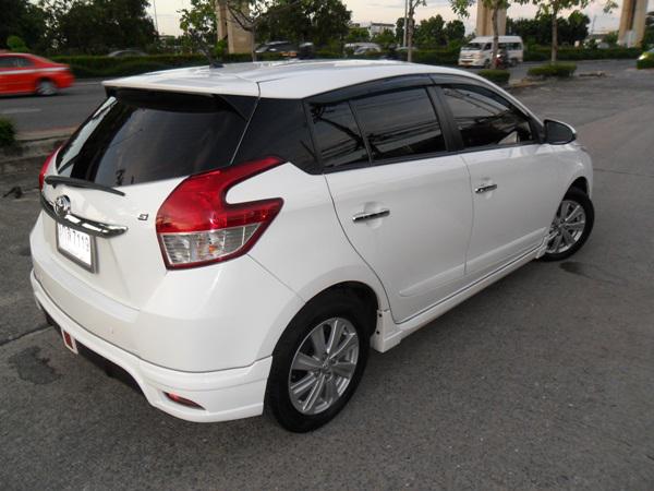 TOYOTA Yaris 2014