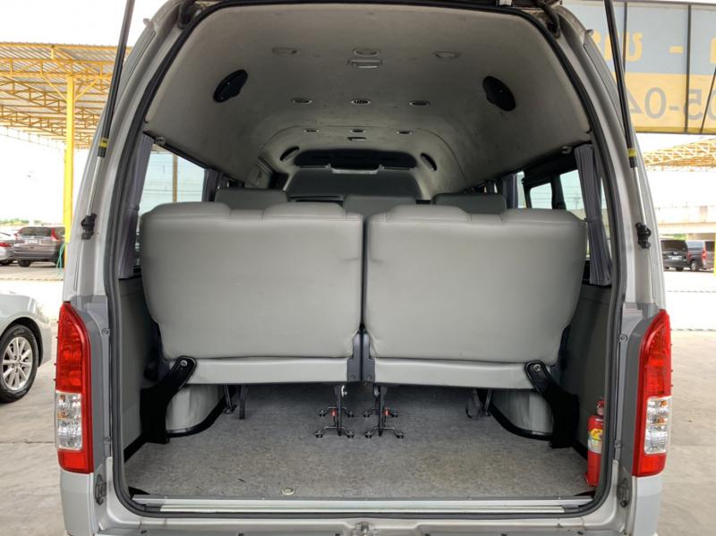 TOYOTA Commuter 3.0 Mt 2014