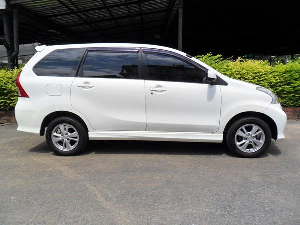 TOYOTA Avanza 2014