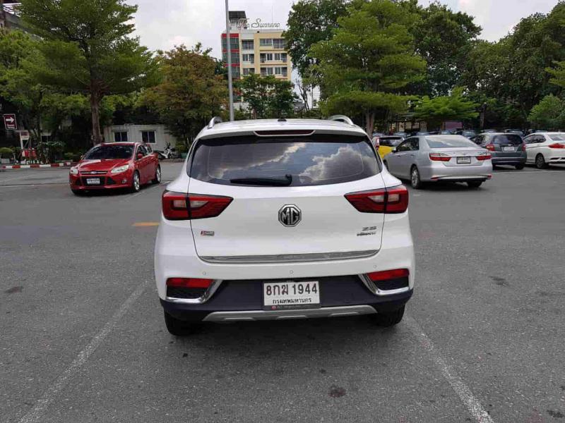 MG ขายรถ MG ZS สี ขาว ป 2018