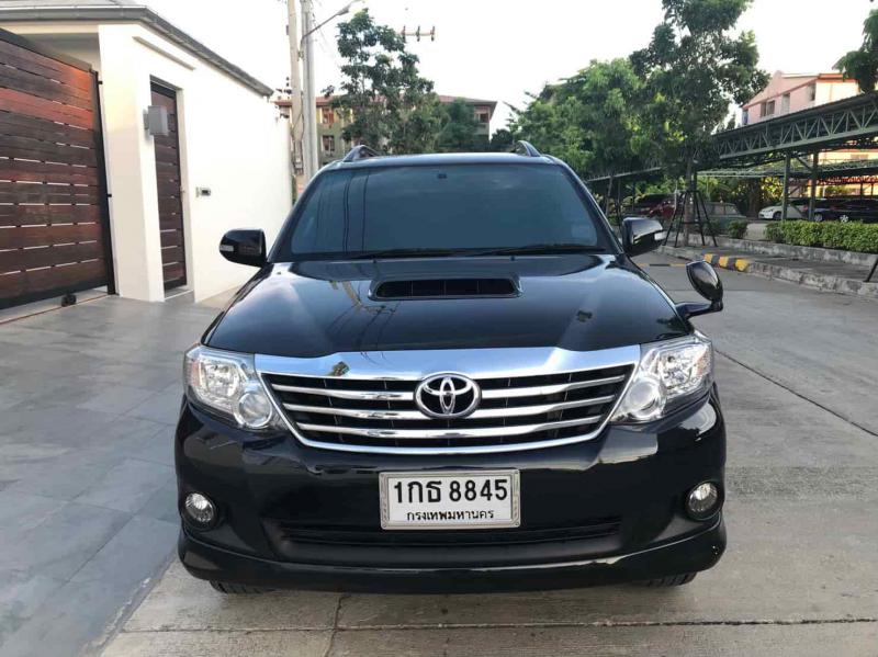 TOYOTA Fortuner 2WD 2013