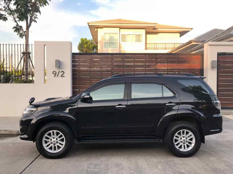 TOYOTA Fortuner 2WD 2013