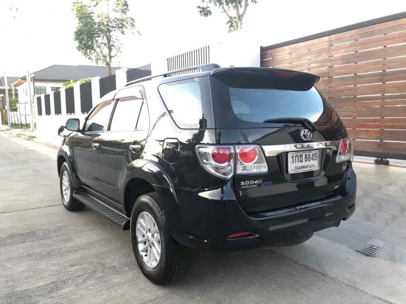 TOYOTA Fortuner 2WD 2013
