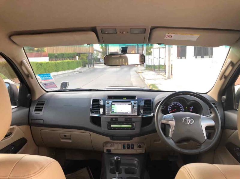 TOYOTA Fortuner 2WD 2013