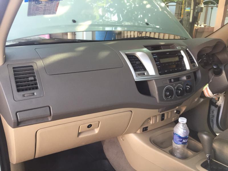 TOYOTA Hilux Vigo Champ 2.5 2012