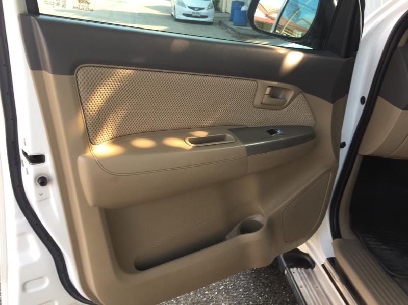 TOYOTA Hilux Vigo Champ 2.5 2012