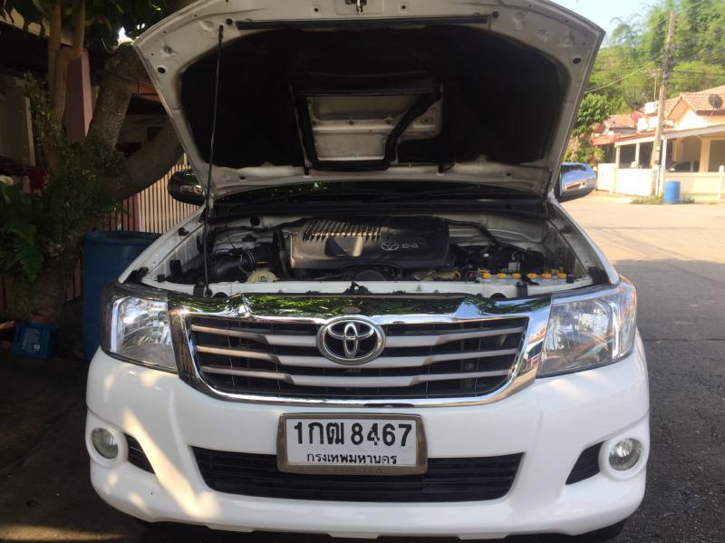 TOYOTA Hilux Vigo Champ 2.5 2012